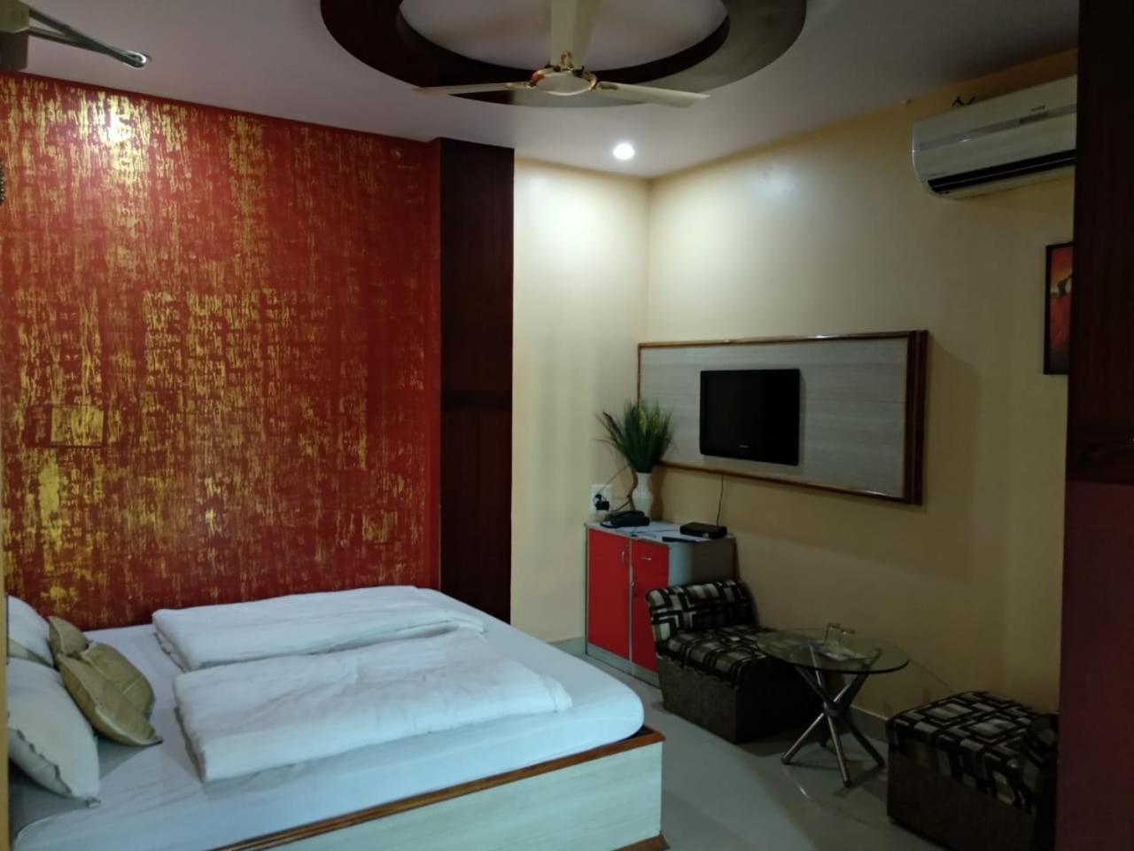 Surya Hotel Katni ภายนอก รูปภาพ